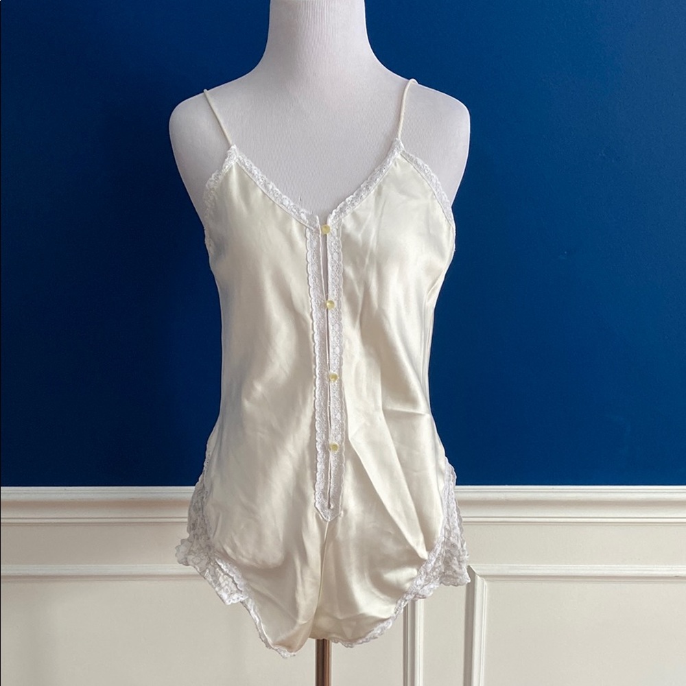 Elegant Cream Lace Trimmed Women's Romper